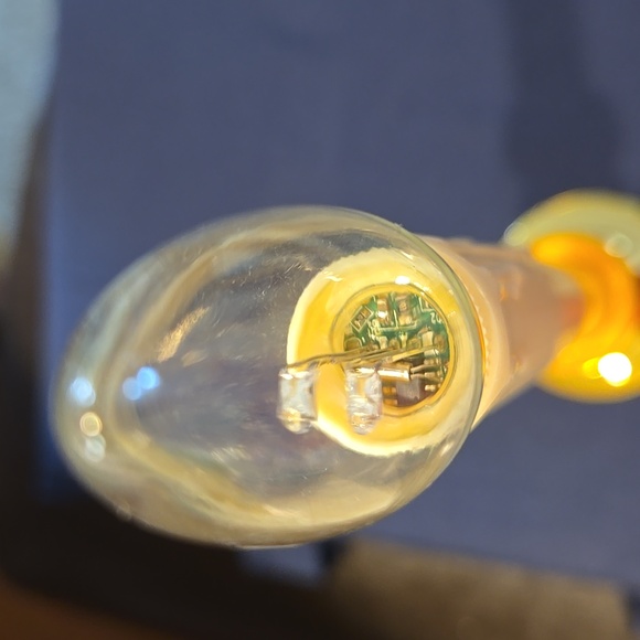 Set Of 4 Ultra-Bright LED Window Candles - Picture 5 of 7